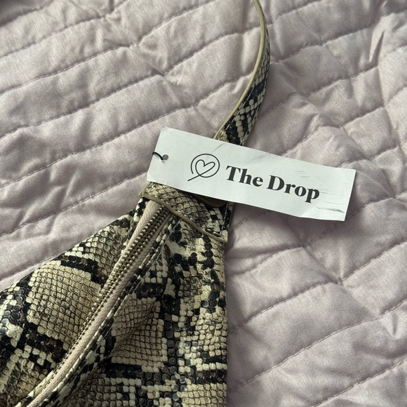 The Drop Preston Belt Bag Amazon Sand snake - Picture 6 of 11